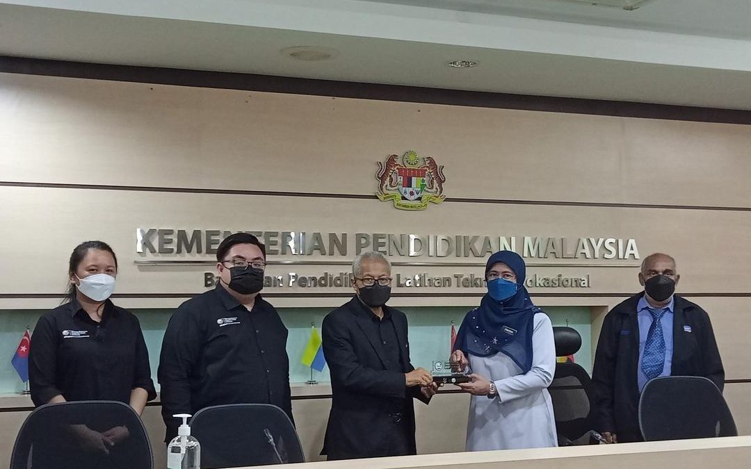 Lawatan kerja delegasi TEGAS Community Innovative Learning (TCIL) ke pejabat Kementerian Pendidikan Malaysia (KPM)
