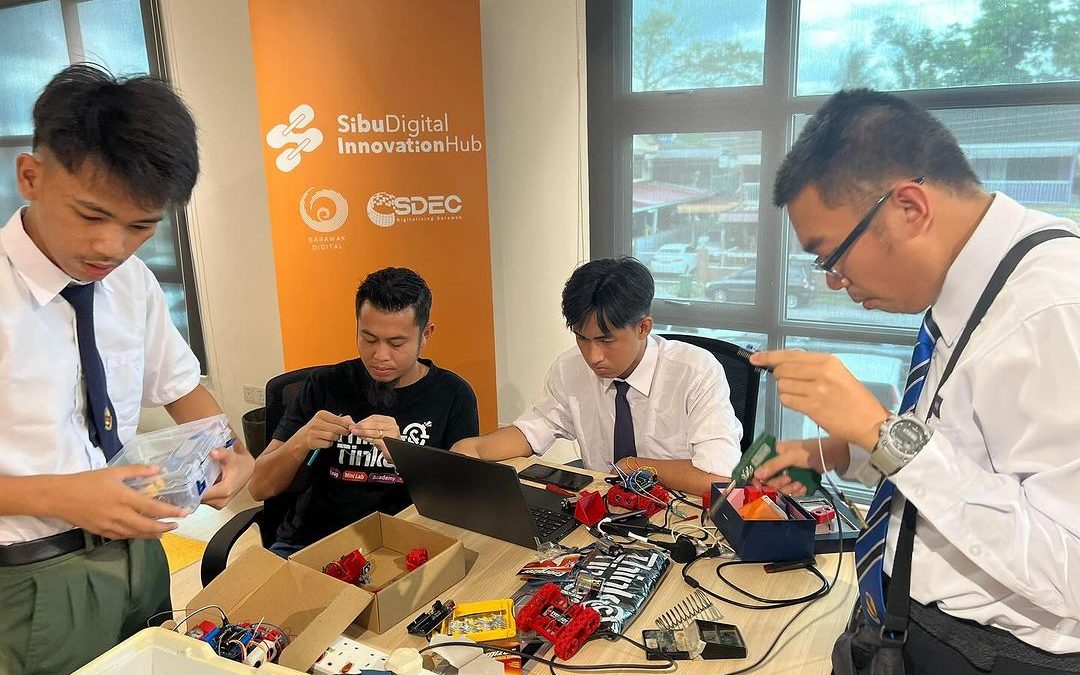 T&T Mini Lab Challenge 1 di Hab Inovasi Digital Sibu