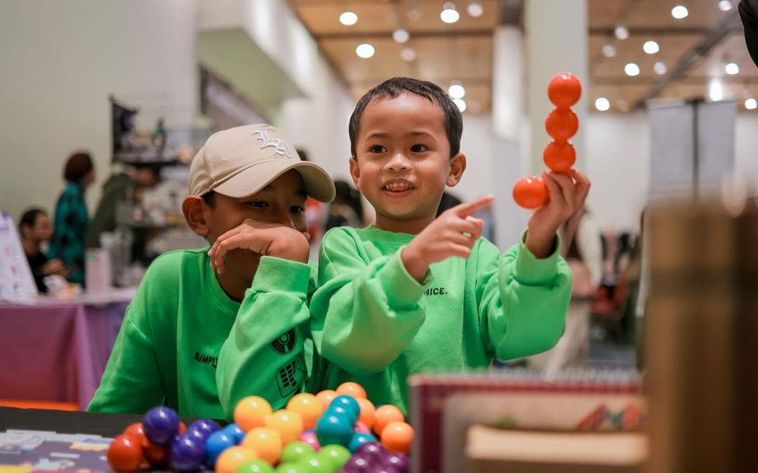 Hari kedua Program MAKERSMEET X AXT 2024 bertempat di Pustaka Negeri Sarawak