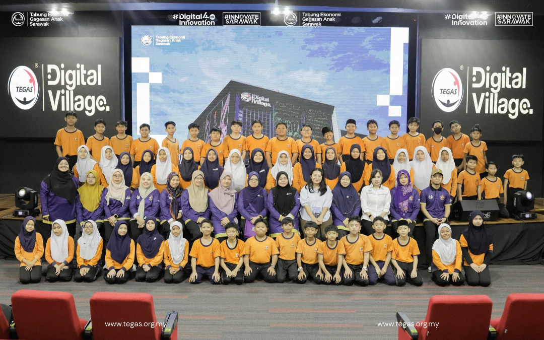 SK Rakyat Tupong Explores STEM Innovation at TEGAS Digital Village